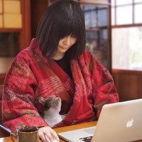 Японская компания создала пальто, которое понравится всем любителям кошек