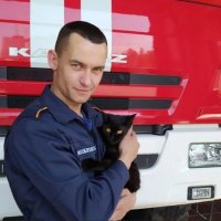 Пушистый психотерапевт: «внештатный сотрудник» истринской пожарной части заработал медаль за несение службы