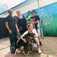 Он может снова начать ходить: В Нижнем Новгороде спасли парализованного пса, который с зимы лежал в зловонной канаве